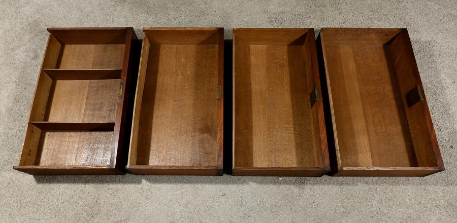 Commode de Toilette en placage de Ronce d’Acajou, Style Louis-Philippe – Fin XIXe