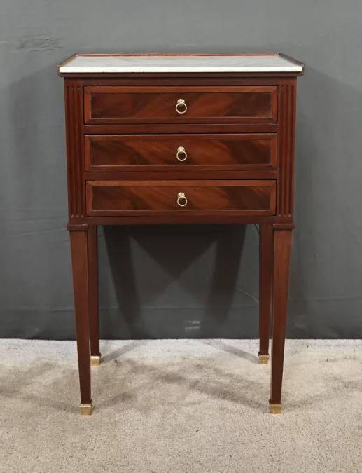 Petit Chiffonnier en Acajou, style Louis XVI – 2ème partie XIXe