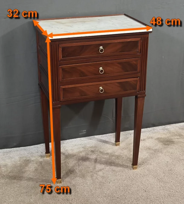 Petit Chiffonnier en Acajou, style Louis XVI – 2ème partie XIXe