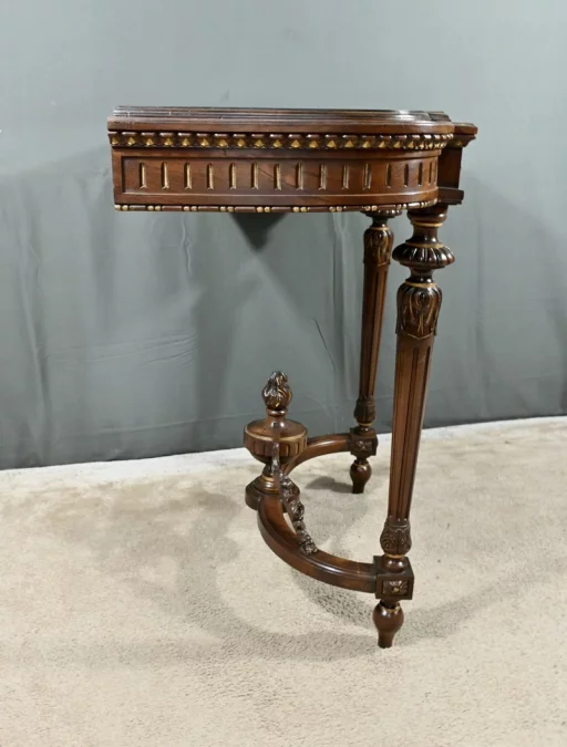 JARDINIERE IM LOUIS XVI-STIL AUF STAND