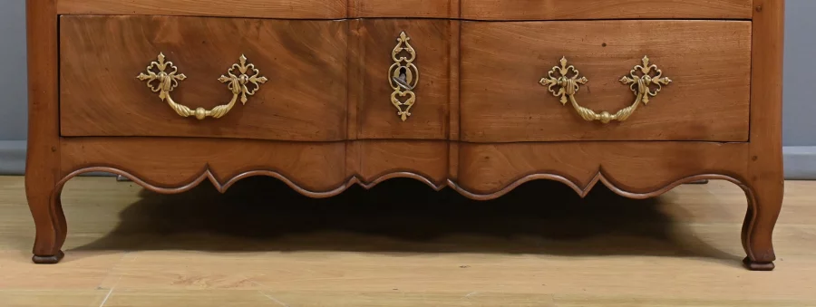 Kommode aus der Zeit Louis XV