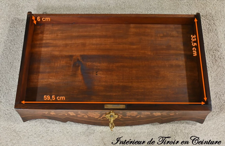 Schreibtisch im Louis XV-Stil