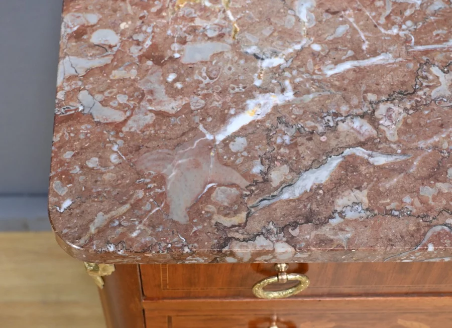 Petite Commode en Acajou Blond – Début XXe