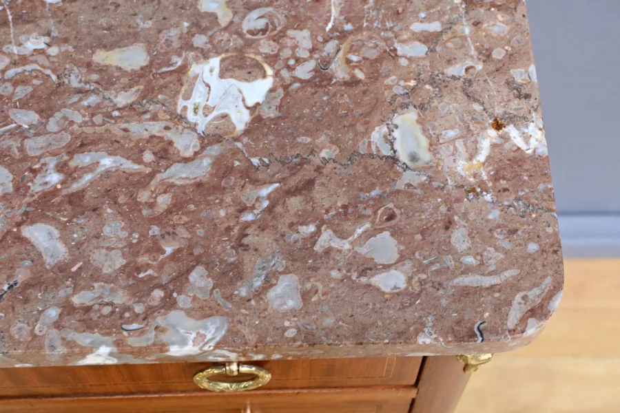 Petite Commode en Acajou Blond – Début XXe