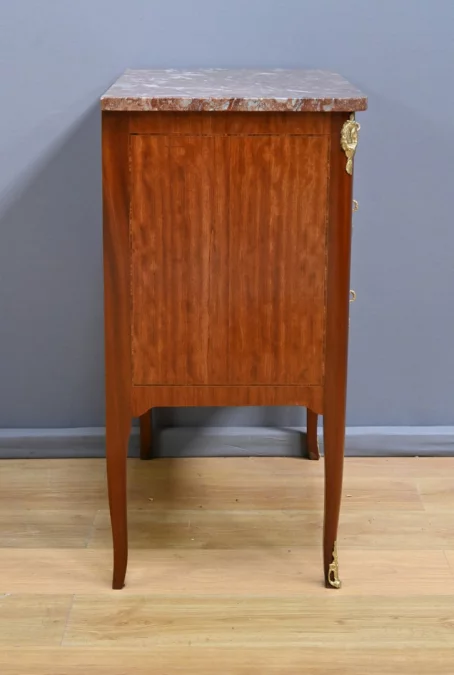 Petite Commode en Acajou Blond – Début XXe