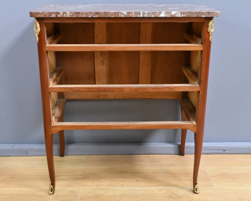 Petite Commode en Acajou Blond – Début XXe