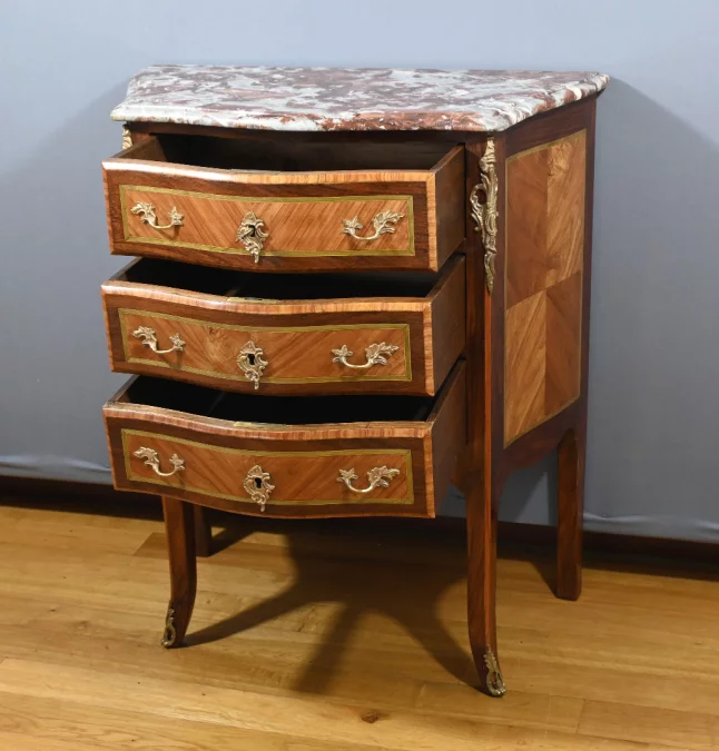 КОМОД ВО ФРАНЦУЗСКОМ СТИЛЕ ПЕРЕХОДНОГО СТИЛЯ