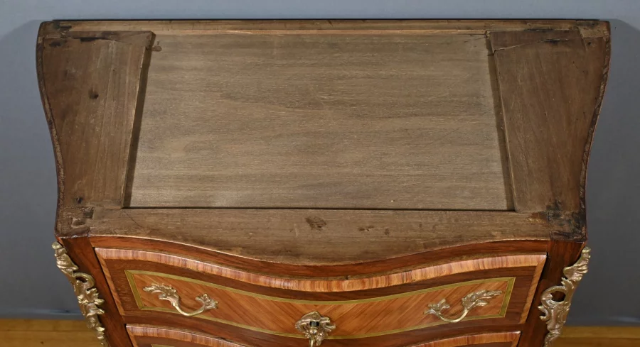 КОМОД ВО ФРАНЦУЗСКОМ СТИЛЕ ПЕРЕХОДНОГО СТИЛЯ