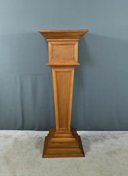 БОЛЬШАЯ ПОДСТАВКА ИЗ ОРЕХА