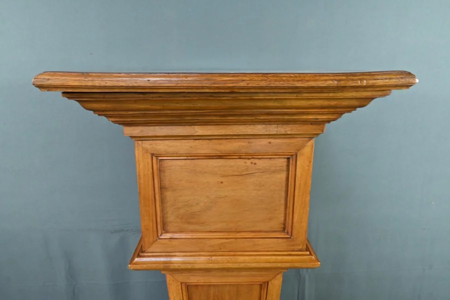 БОЛЬШАЯ ПОДСТАВКА ИЗ ОРЕХА