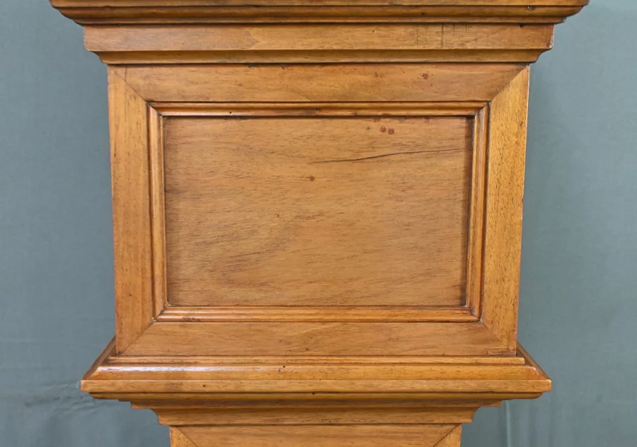 БОЛЬШАЯ ПОДСТАВКА ИЗ ОРЕХА