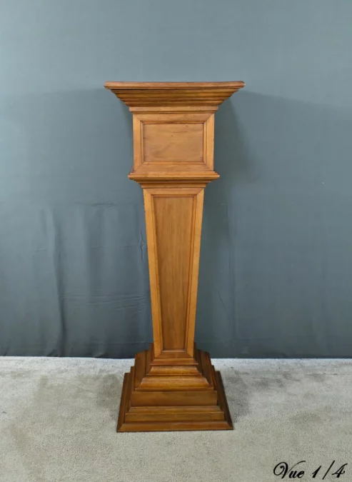 БОЛЬШАЯ ПОДСТАВКА ИЗ ОРЕХА