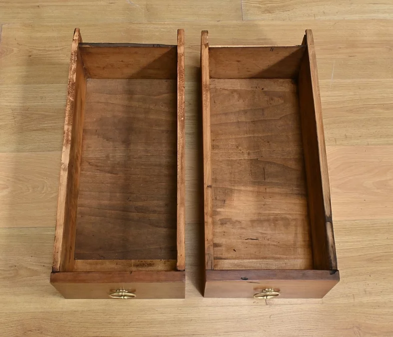 SCHREIBTISCH IM LOUIS XV-STIL