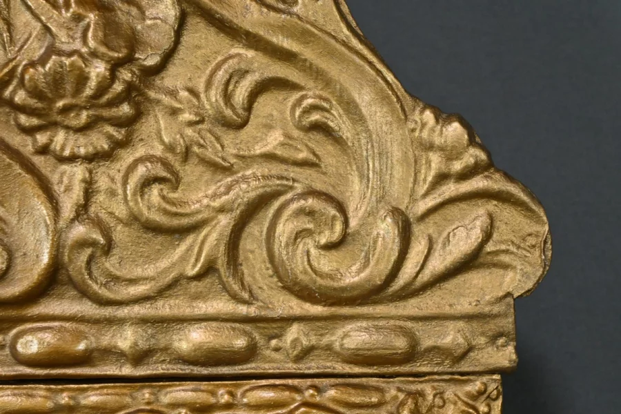 SPECCHIO IN OTTONE SBALZO