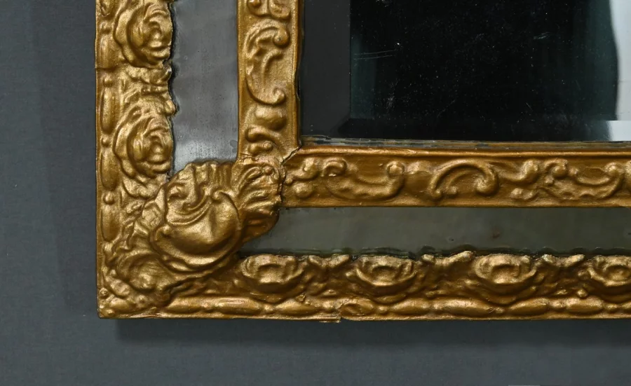 SPECCHIO IN OTTONE SBALZO