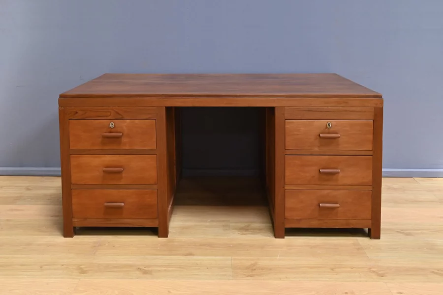 Bureau de Commerce en Teck – 1930