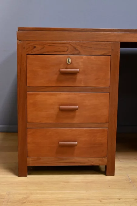 Bureau de Commerce en Teck – 1930