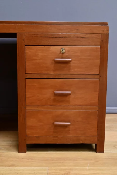 Bureau de Commerce en Teck – 1930