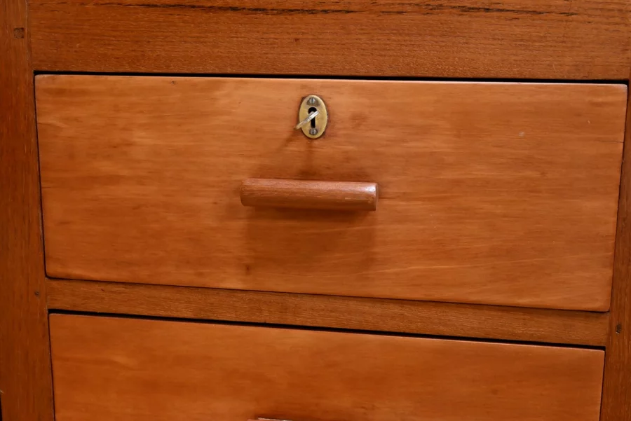 Bureau de Commerce en Teck – 1930