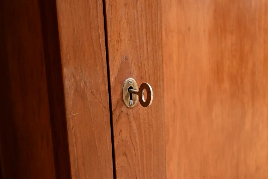 Bureau de Commerce en Teck – 1930