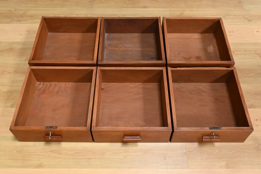 Bureau de Commerce en Teck – 1930