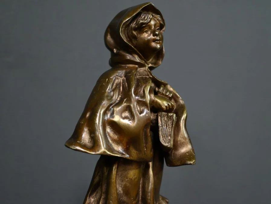 БРОНЗОВАЯ ФИГУРА с подписью ТРЕМО