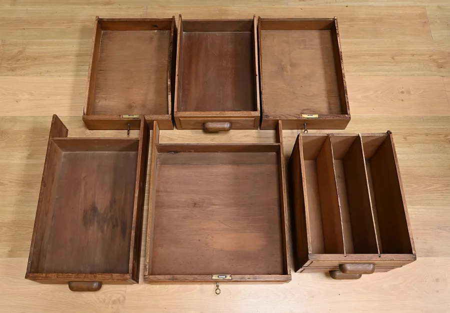 Bureau à Caissons en Chêne massif, établissements Régy – 1940