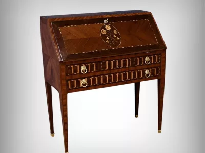 Schreibtisch mit Schrägplatte im Stil von Louis XVI