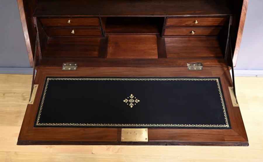 Bureau de Pente en Palissandre et Acajou, style Louis XVI – Milieu XIXe