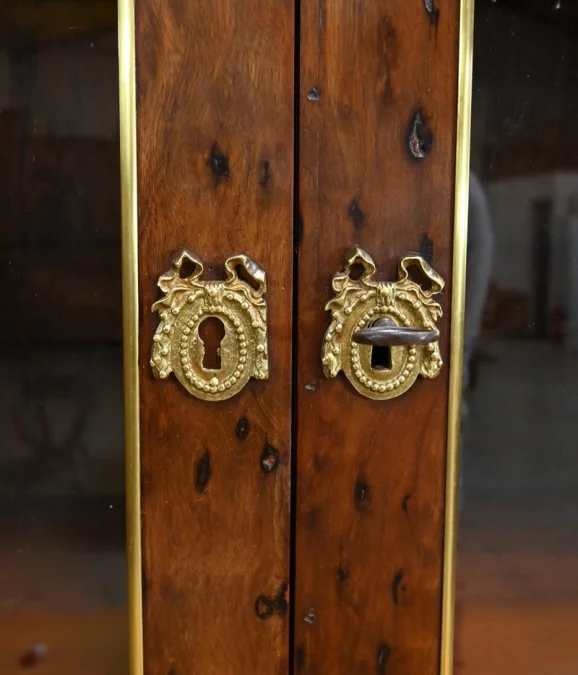 Книжный шкаф-бюро в стиле Людовика XVI