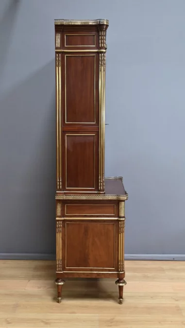 Книжный шкаф-бюро в стиле Людовика XVI