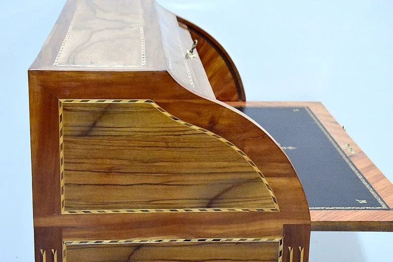 Bureau à cylindre Louis XVI – XVIIIe