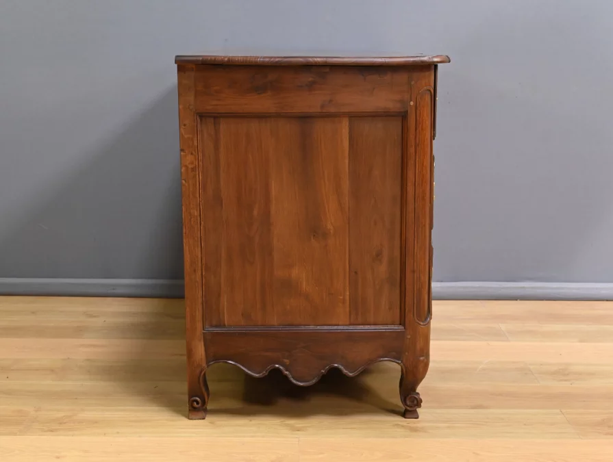 Kommode aus der Zeit Louis XV