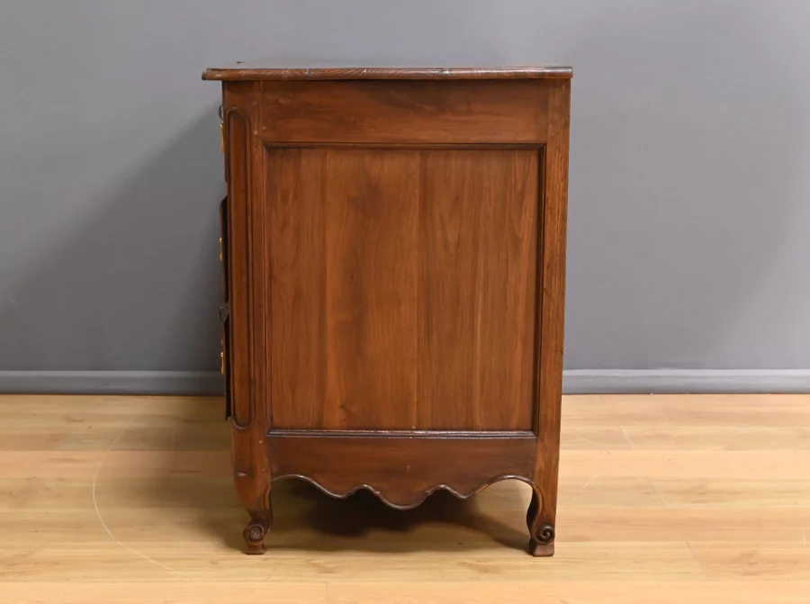 Kommode aus der Zeit Louis XV