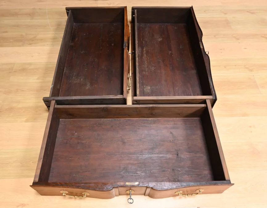 Kommode aus der Zeit Louis XV