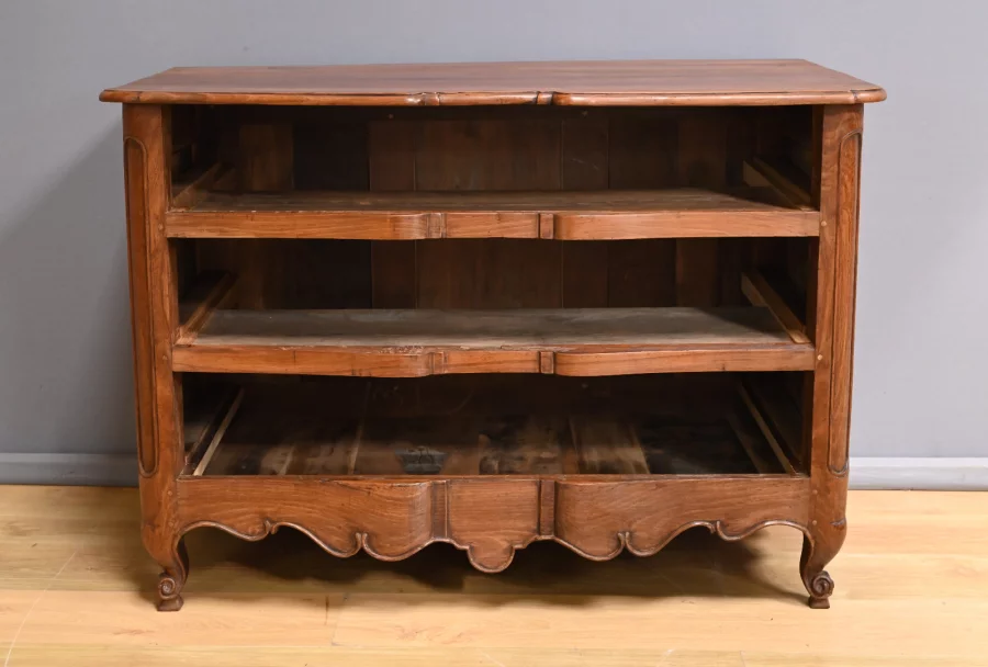 Kommode aus der Zeit Louis XV