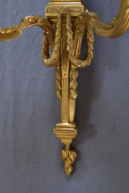 ПАРА НАСТЕННЫХ СВЕТИЛЬНИКОВ В СТИЛЕ ЛЮДОВИКА XVI