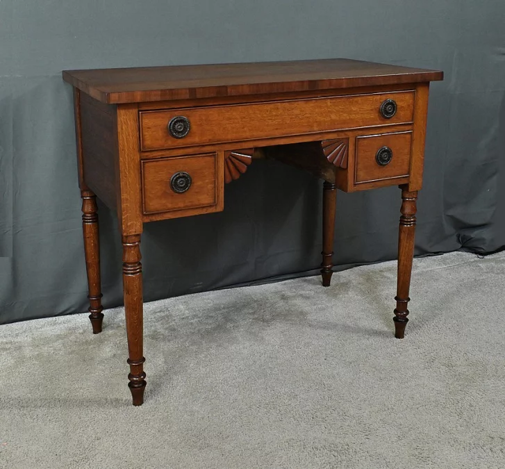 Petit Bureau en Chêne, époque Victorienne, Angleterre – Fin XIXe