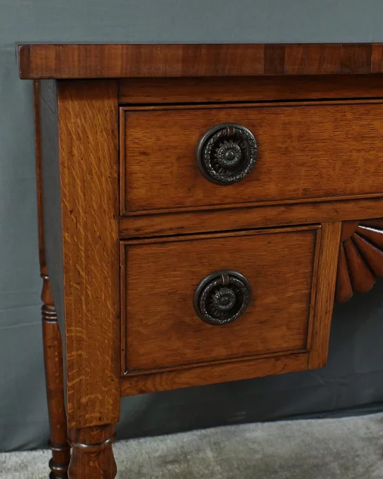 Petit Bureau en Chêne, époque Victorienne, Angleterre – Fin XIXe