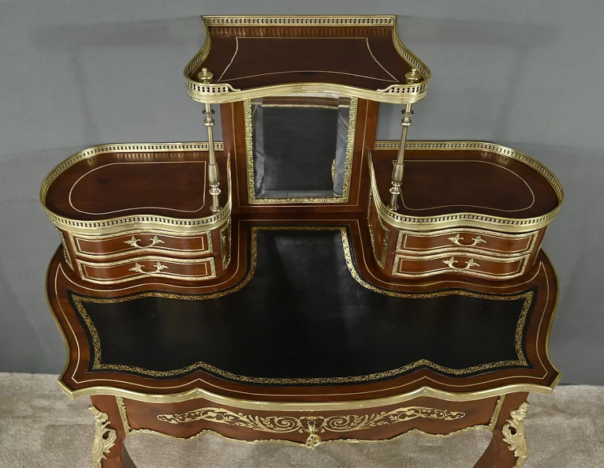 Petit Bureau de Dame en Acajou, époque Napoléon III – 2ème partie XIXe