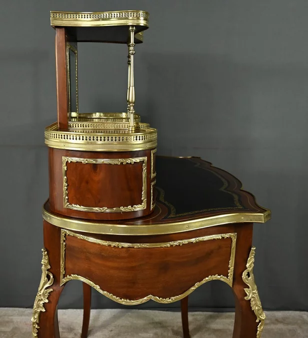 Petit Bureau de Dame en Acajou, époque Napoléon III – 2ème partie XIXe