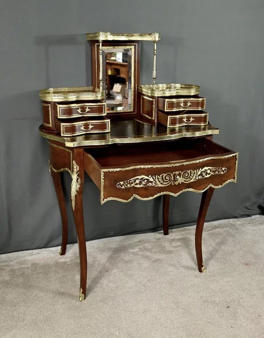 Petit Bureau de Dame en Acajou, époque Napoléon III – 2ème partie XIXe