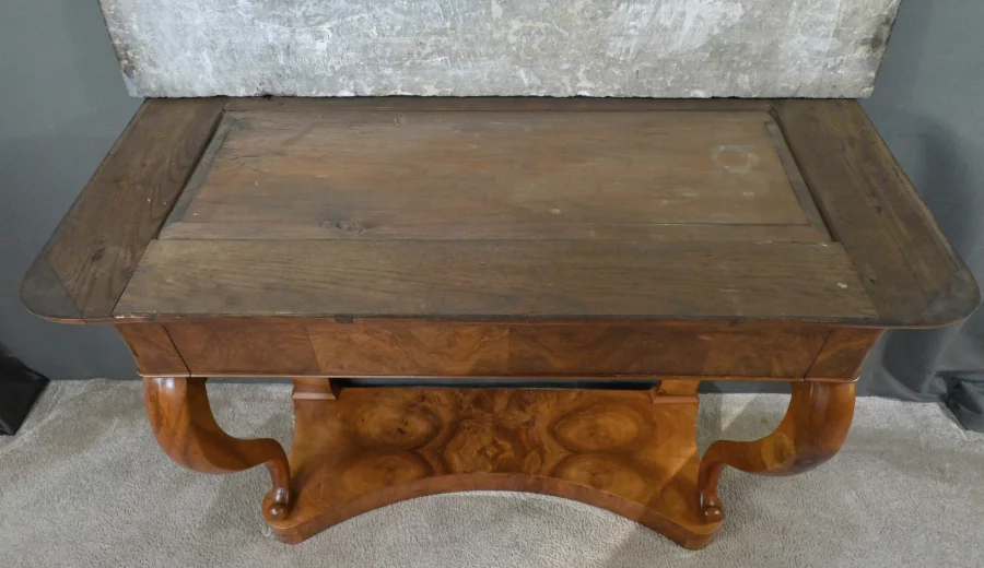 Console en Noyer, époque Restauration – Début XIXe