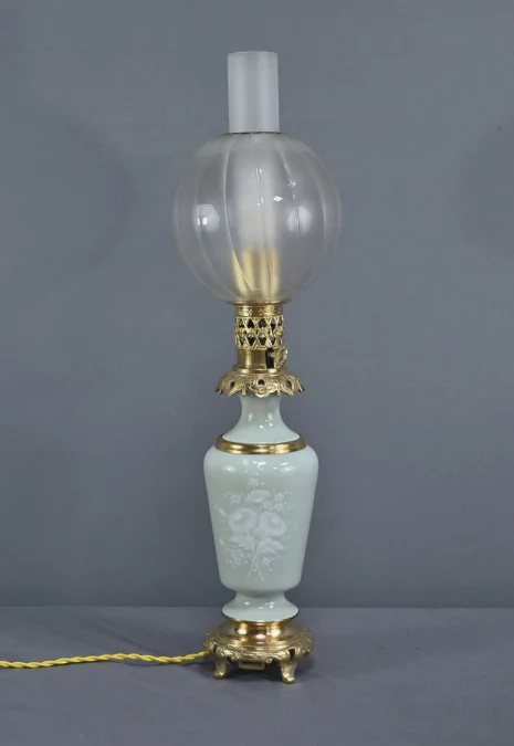 Lampe à Pétrole électrifiée en Céladon, époque Napoléon III – 2ème partie XIXe