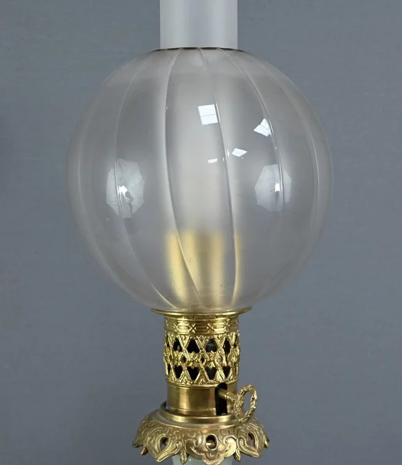 Lampe à Pétrole électrifiée en Céladon, époque Napoléon III – 2ème partie XIXe