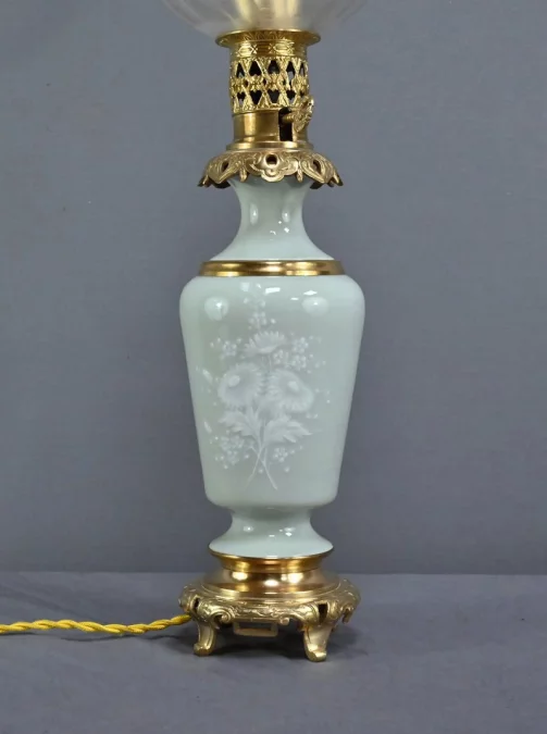 Lampe à Pétrole électrifiée en Céladon, époque Napoléon III – 2ème partie XIXe