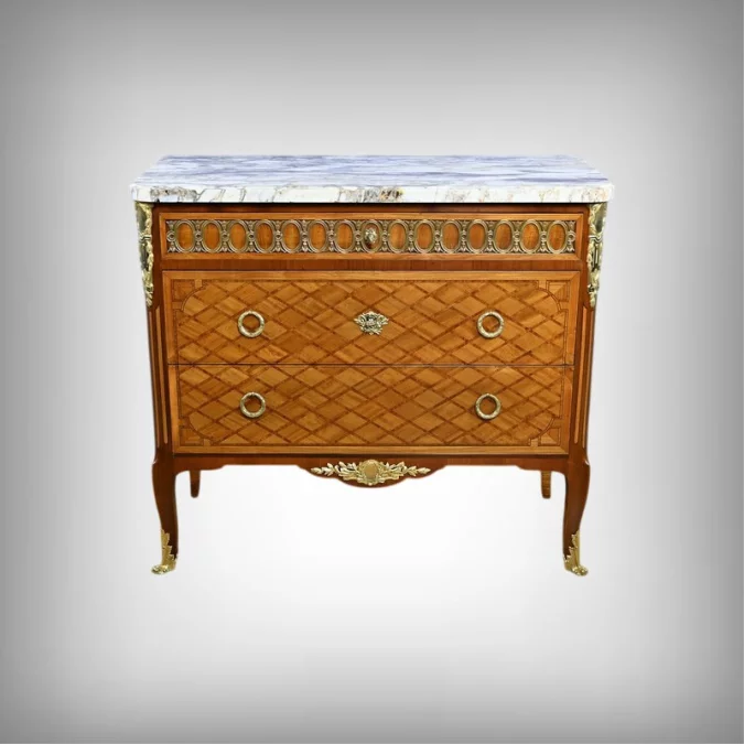 Kommode im französischen Übergangsstil