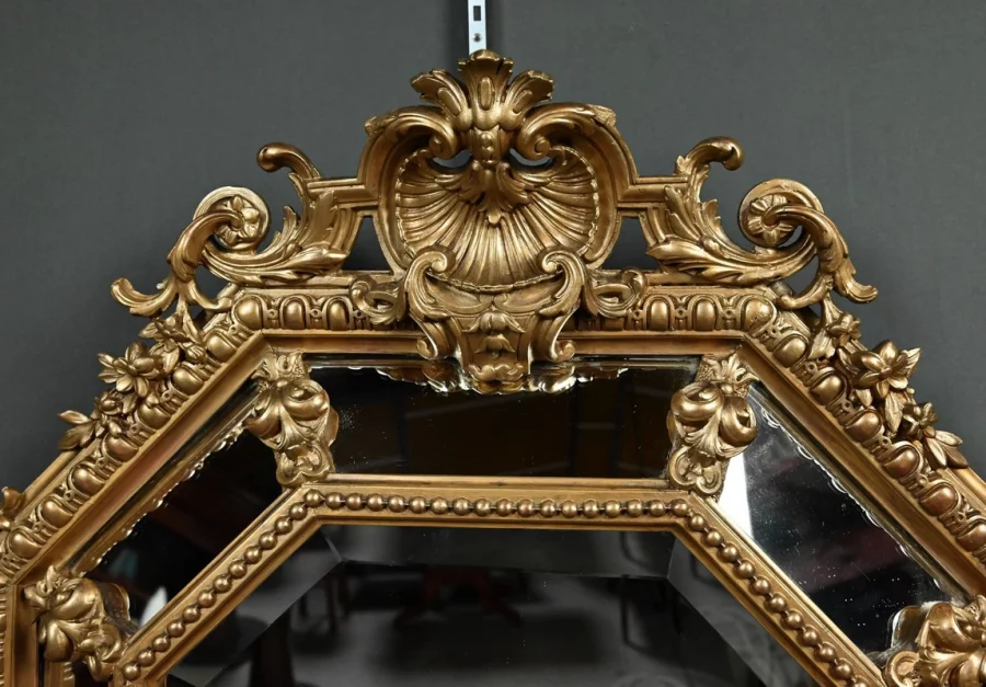 Зеркало в стиле Людовика XV