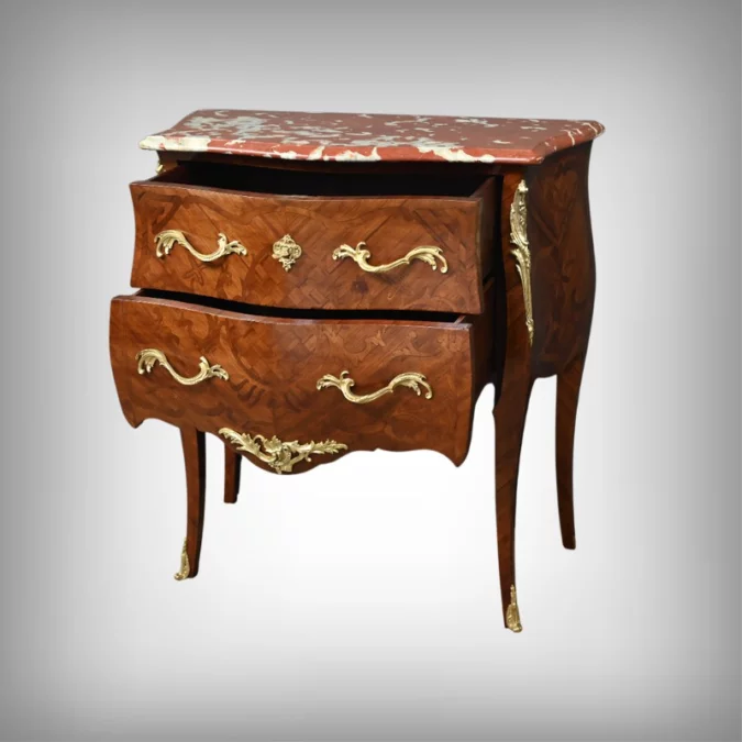 Комод в стиле Людовика XV