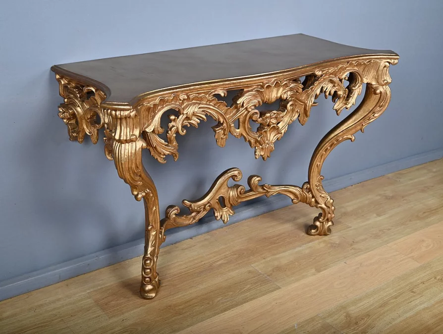 Настенная консоль в стиле Людовика XV